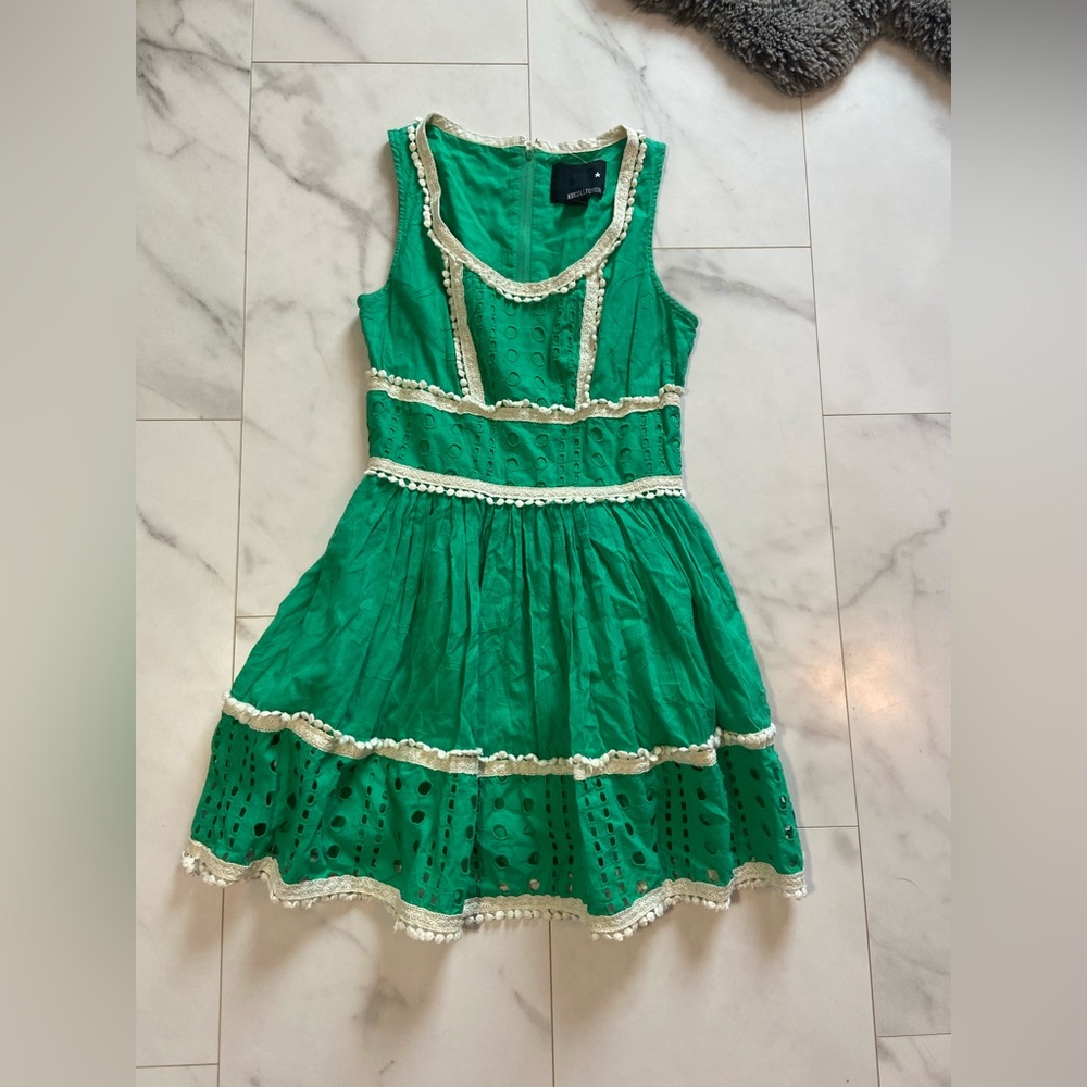 Green eyelet detail retro inspired dress 100% cotton size 2 derby dress spring